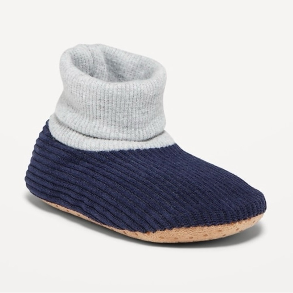 Old Navy Baby Booties / Slippers 6-12 Months